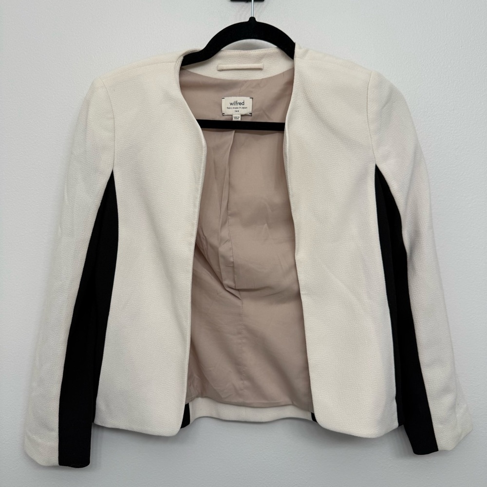 Aritzia Wilfred Women's White and Black Jacket